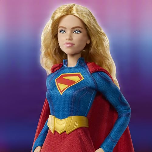 Barbie Signature Poupée DC Supergirl, Blonde avec Costume de